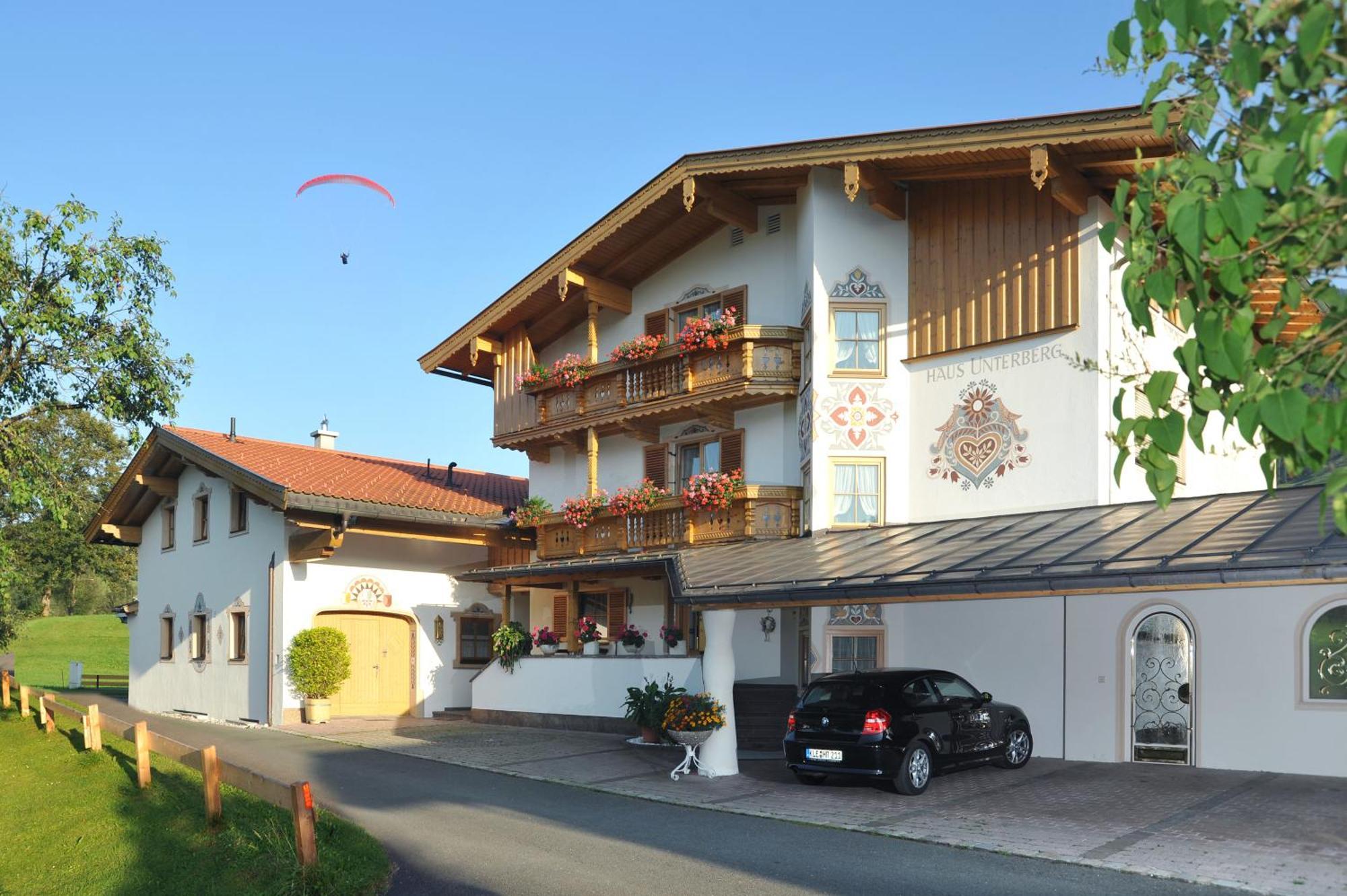 Отель Haus Unterberg Кёссен Экстерьер фото