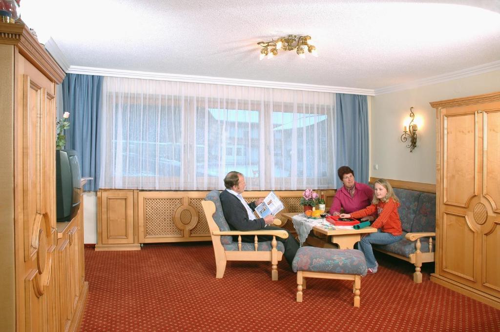 Отель Haus Unterberg Кёссен Номер фото